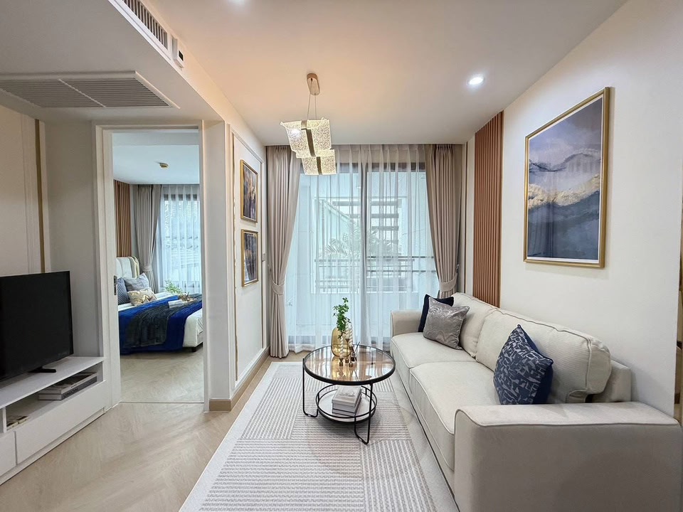 Collezio Sathorn-Pipat